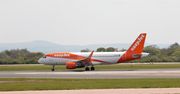 "Smród był nie do zniesienia". Awaryjne lądowanie samolotu tanich linii EasyJet