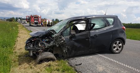 Wypadek w Czarnym Dunajcu. 7 osób rannych po czołowym zderzeniu