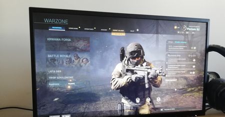 Monitor AOC AGON AG251FG - recenzja okiem gracza. 240 Hz i 1 ms czasu reakcji to idealne połączenie