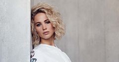 Naturalna Jennifer Lawrence w malezyjskim wydaniu "Elle"