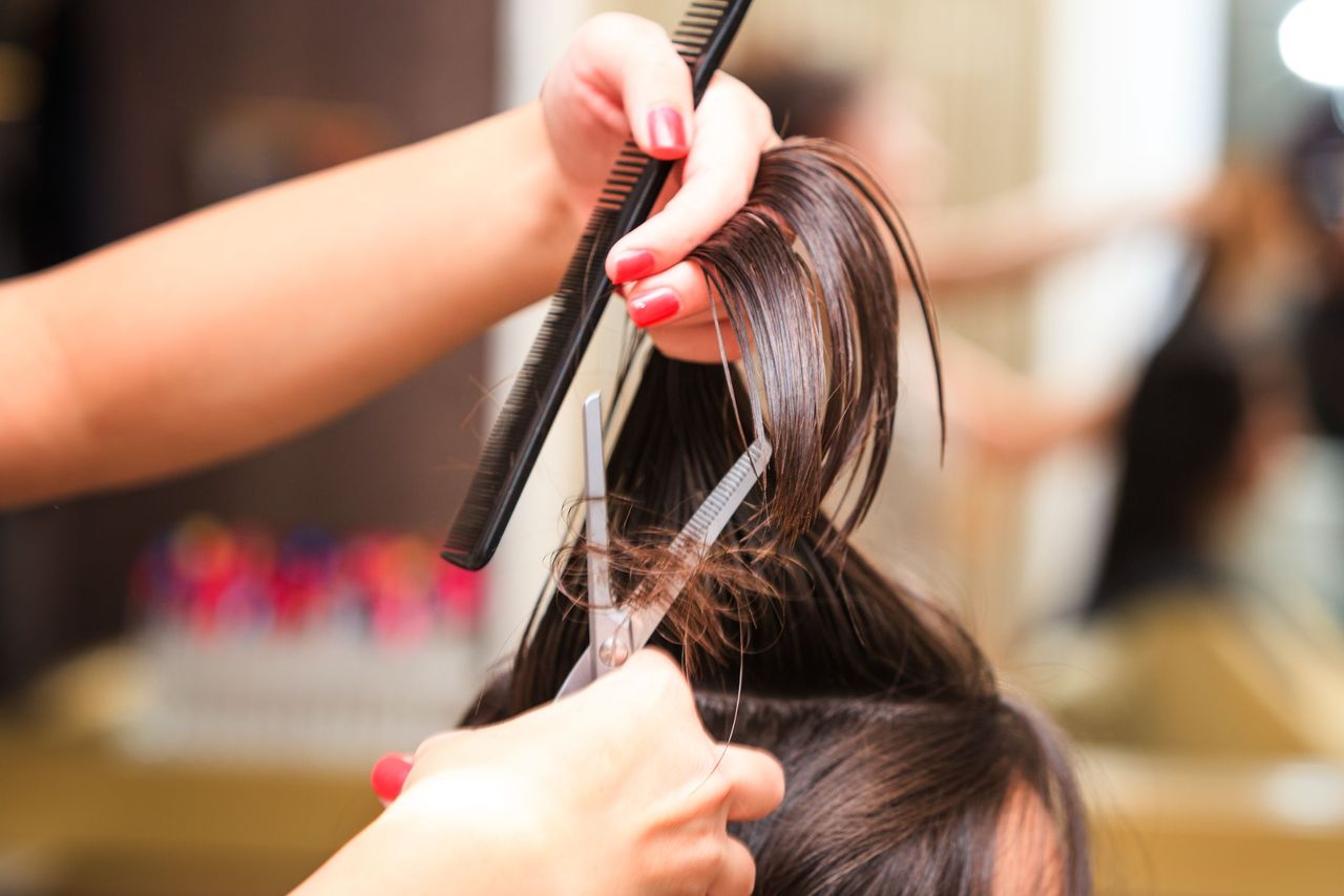 Fryzjerka przez 13 godzin pracowała nad fryzurą nastolatki. "Najtrudniejsze zadanie w życiu"