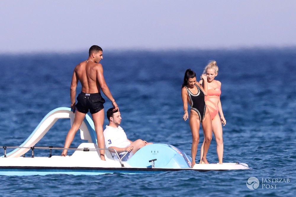Kourtney Kardashian i Younes Bendjima w Saint Tropez