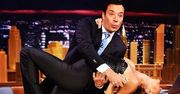 Gisele Bündchen uczy Jimmy'go Fallona jogi. A to wszystko za sprawą pewnego zdjęcia[wideo]