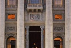 Najdłuższa kolejka świata - 400 tysięcy wiernych żegna papieża