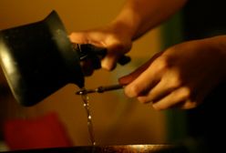 Andrzejki 2019. Lanie wosku i ciasteczka z wróżbą. Jak obchodzić ten dzień?