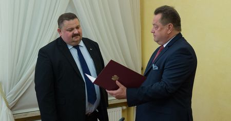 Rolnik pracuje w instytucie informatycznym. Jest w partii Gowina