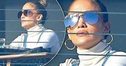 Wściekła jak osa Jennifer Lopez rozprawia się ze swoim ukochanym w trakcie lunchu! W tym skromnym golfiku trudno dostrzec w niej seksbombę!