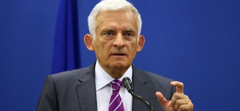 Buzek za ubieganiem się o reparacje od Niemiec