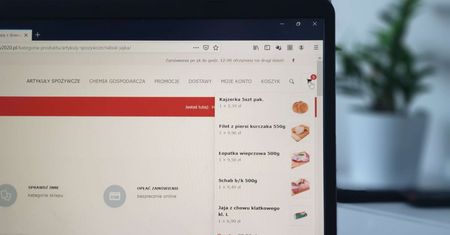 Konsumenci wybierają zakupy w sieci pomimo otwarcia galerii handlowych
