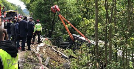 Autokar z rosyjskimi turystami spadł ze skarpy