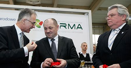"Pozwiemy ministra za kłamstwa o PiS"