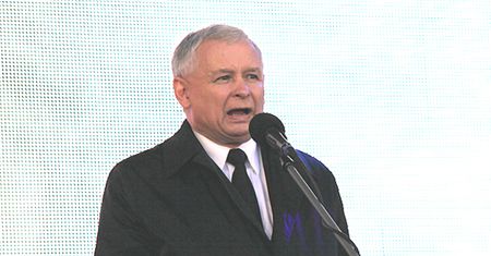 Jak Jarosław Kaczyński upamiętnia brata? Wielomilionowy majątek Instytutu im. Lecha Kaczyńskiego. Na co naprawdę idą pieniądze?
