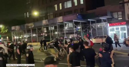 Kolejna niespokojna noc w Nowym Jorku. Funkcjonariusze starli się z protestującymi, którzy złamali godzinę policyjną