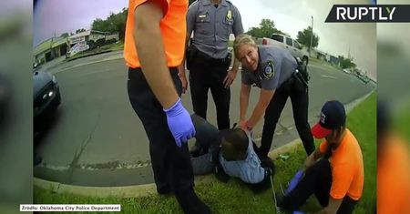 „Nie mogę oddychać”, „Nie obchodzi mnie to”. Policja z Oklahomy opublikowała nagranie z interwencji z 2019 r., po której czarnoskóry mężczyzna zmarł