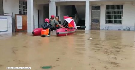 Śmiertelne powodzie w Chinach. Ulewne deszcze nawiedziły prowincję Hubei