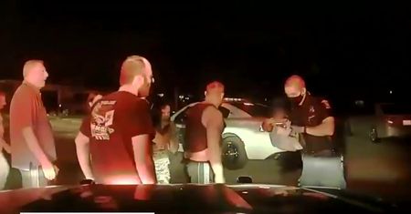 Dławiące się niemowlę, rozpaczająca matka. Akcja ratunkowa policji w Michigan