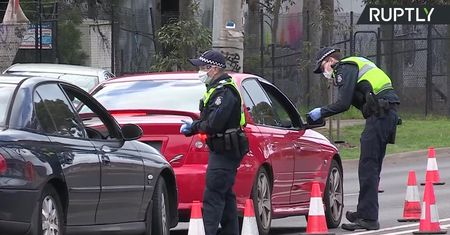 Nawrót koronawirusa w Australii. Czterotygodniowa kwarantanna w części Melbourne
