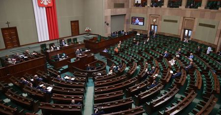 Posiedzenie Sejmu przesunięte z 7 sierpnia na 14 sierpnia; termin Zgromadzenia Narodowego bez zmian