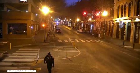 Nagranie z eksplozji w Nashville. Policja ujawniła, że sprawca i jedyna ofiara zamachu to 63-letni mężczyzna