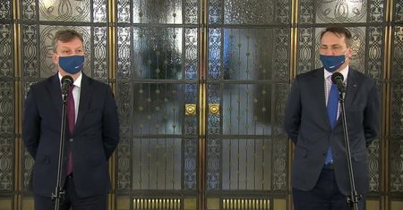 R. Sikorski: Dla nieudolności Ziobry nie warto tracić dziesiątków miliardów złotych