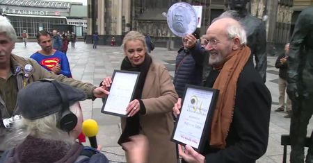 Założyciel WikiLeaks uhonorowany nagrodą Karola Wielkiego