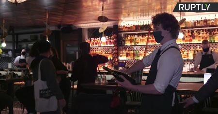 Koniec lockdownu w Melbourne. Po 112 dniach otwarto bary i restauracje