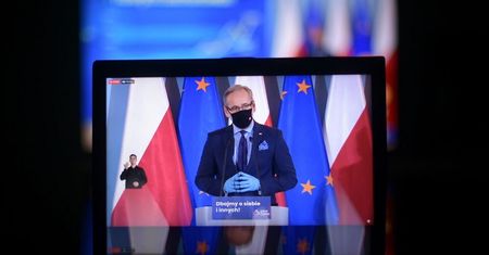 Niedzielski: realizujemy plan dodatków dla medyków kierowanych do walki z epidemią