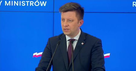 Szef kancelarii premiera: będzie wsparcie dla firm, spirytus bez akcyzy i infolinia dla lekarzy
