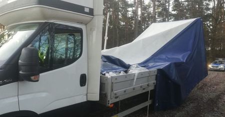 ODZYSKALI SKRADZIONĄ CIĘŻARÓWKĘ Z TOWAREM O ŁĄCZNEJ WARTOŚCI 450 TYS. ZŁ