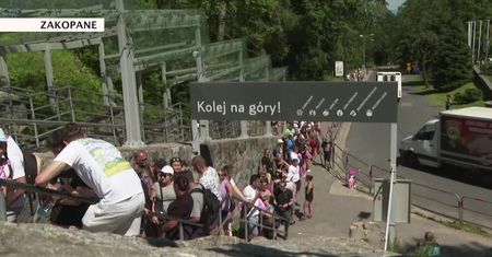 Nieodpowiedzialne zachowanie turystów w obliczu nieustającej pandemii