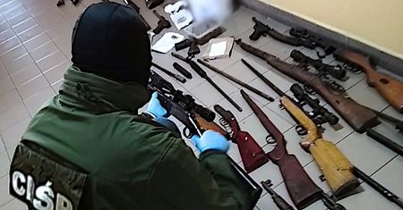 CBŚP rozbiła dużego handlarza nielegalnej broni