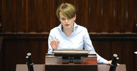 Emilewicz: nowe rozwiązania w tzw. Tarczy 4.0 dot. m.in. zaległych urlopów, samorządów, kredytobiorców