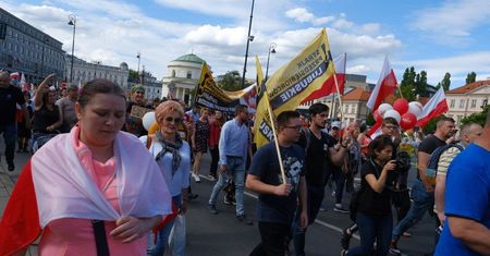 Uczestnicy tzw. Strajku Przedsiębiorców wyruszyli z placu Zamkowego