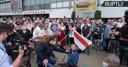 Na Białorusi rozpoczęła się kampania przed wyborami prezydenckimi. Policja zatrzymała opozycjonistów