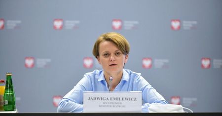 Emilewicz: 6 mld zł to wartość Funduszu Inwestycji Samorządowych