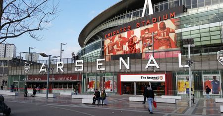 Puchar Anglii dla Arsenalu, Aubameyang upuścił trofeum