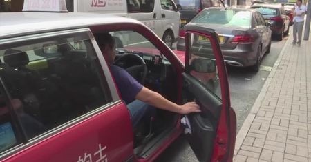 Taksówkarze z Hongkongu cierpią przez antyrządowe protesty
