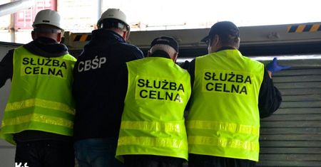 BLISKO 9 MLN NIELEGALNYCH PAPIEROSÓW PRZEJĘTE PRZEZ CBŚP I KAS