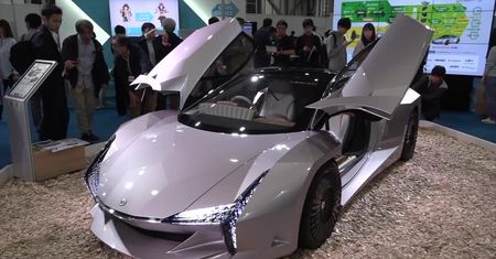Japończycy zaprezentowali ekologiczne superauto wykonane z włókna celulozowego i odpadów rolniczych