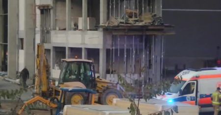 Wypadek na budowie hali w Nowym Koniku pod Warszawą. Nie żyje jedna osoba, trzy zostały ranne