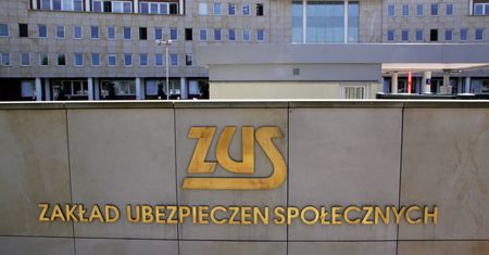 Prezes ZUS: złożono już prawie 620 tys. wniosków o 500 plus dla osób niesamodzielnych