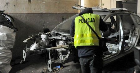 11 podejrzanych, blisko 60 zarzutуw – gorzowscy policjanci skuteczni w walce z przestępczością samochodową