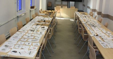 MOKOTOWSCY POLICJANCI ZABEZPIECZYLI NAJWIĘKSZY W POLSCE, NIELEGALNY ZBIÓR ZABYTKÓW ARCHEOLOGICZNYCH