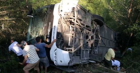 Autokar w Turcji spadł z 20-metrowej skarpy. Ponad 20 rannych Polaków
