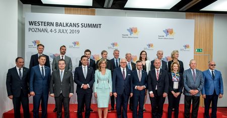 SZCZYT BAŁKANÓW ZACHODNICH – DZIŚ OSTATNI DZIEŃ. PREMIER MORAWIECKI SPOTKA SIĘ M.IN. Z ANGELĄ MERKEL I THERESĄ MAY