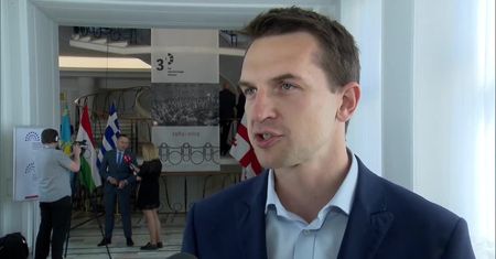 Zanim został ministrem, mówił o karcie LGBT i “oddawaniu dzieci pedofilom”