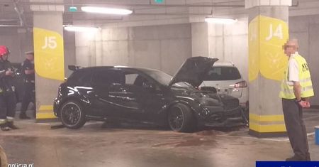 SAMOCHÓD „ZAALARMOWAŁ” POLICJANTÓW PO TYM, JAK JEGO WŁAŚCICIEL UDERZYŁ W FILAR PODZIEMNEGO PARKINGU