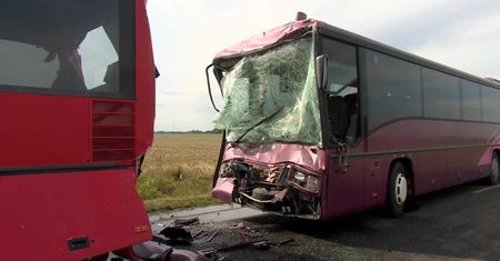 24 osoby zostały ranne w zderzeniu dwóch autobusów na Dolnym Śląsku