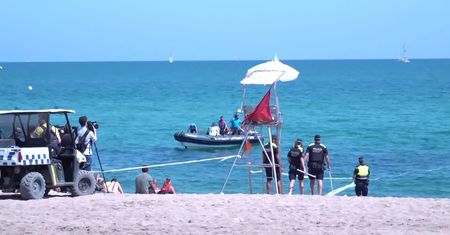 Ewakuowano plażę w Barcelonie. U brzegu znaleziono bombę lotniczą