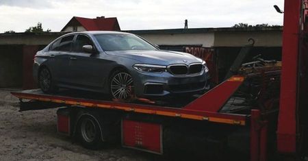 POLICJANCI ODZYSKALI AUTO WARTE BLISKO PÓŁ MILIONA ZŁOTYCH